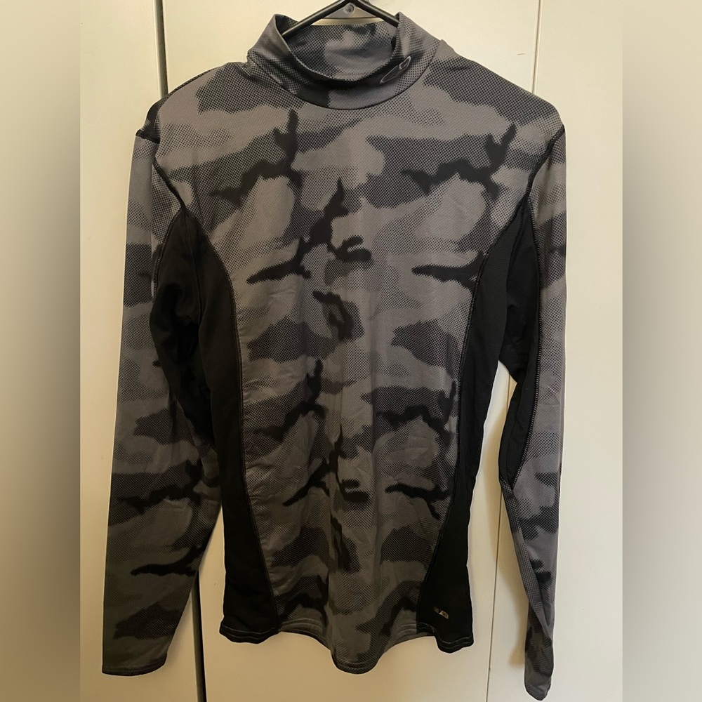 Champion Fleece lined Camo Shirt
Size -M